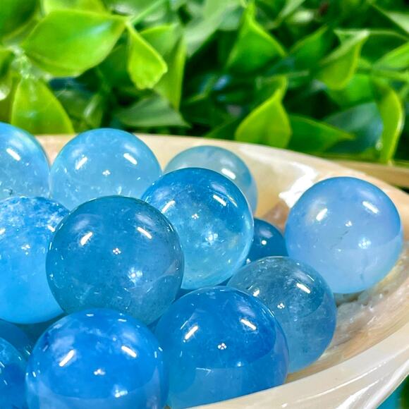 Aquamarine Crystal Spheres – Natural Blue Beryl – 18–23 mm - Picture 4 of 4